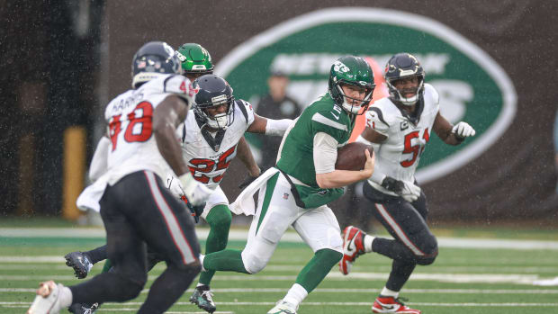 Jets' QB Zach Wilson on the run vs. Houston
